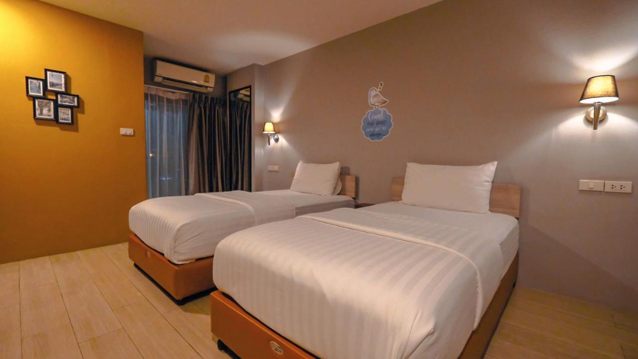 Letana Hotel Bang Phli Экстерьер фото